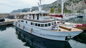YACHT Clara One 32m LUXE